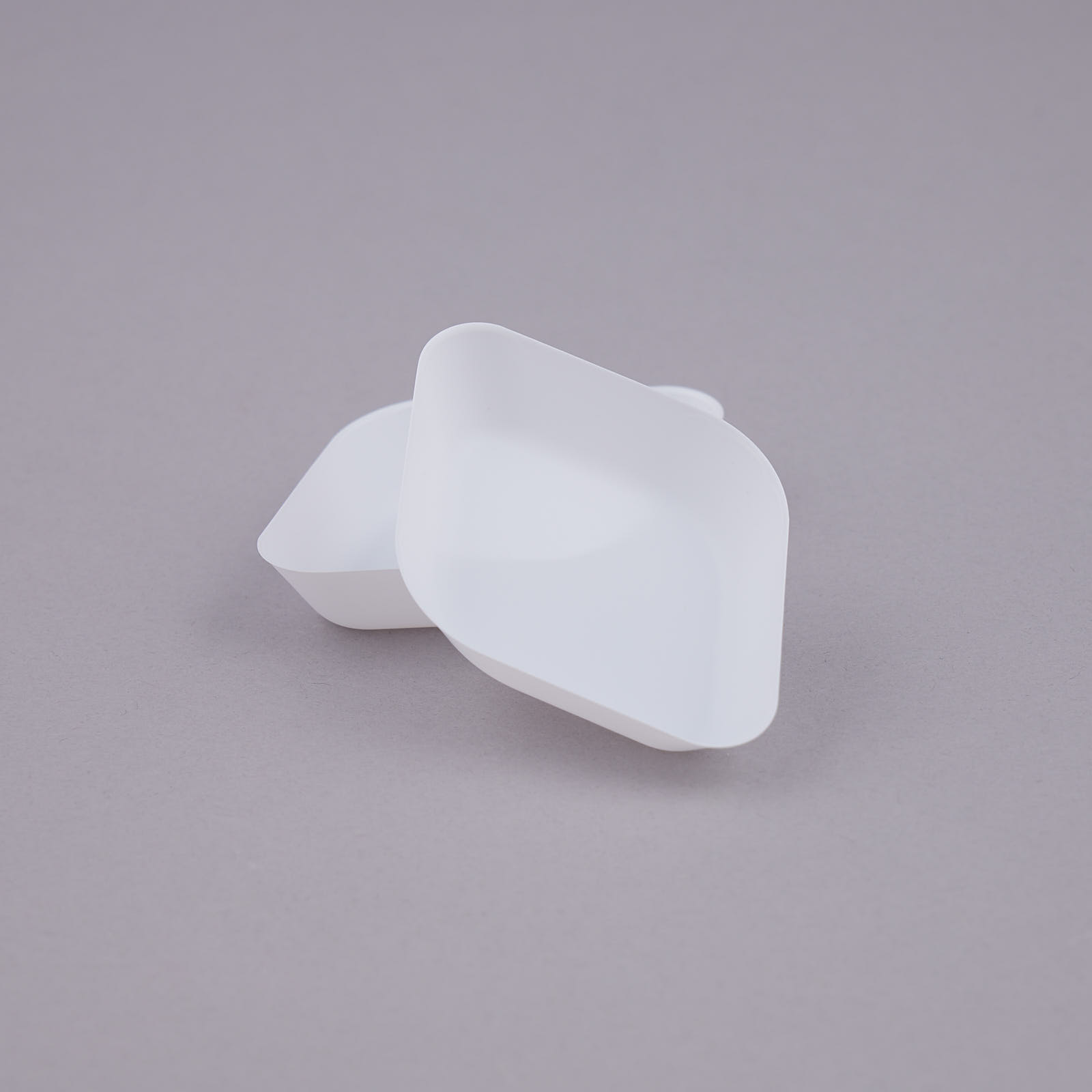 Weighing dishes PS 30 ml diamant shaped white  119 x 90 x 19 mm....